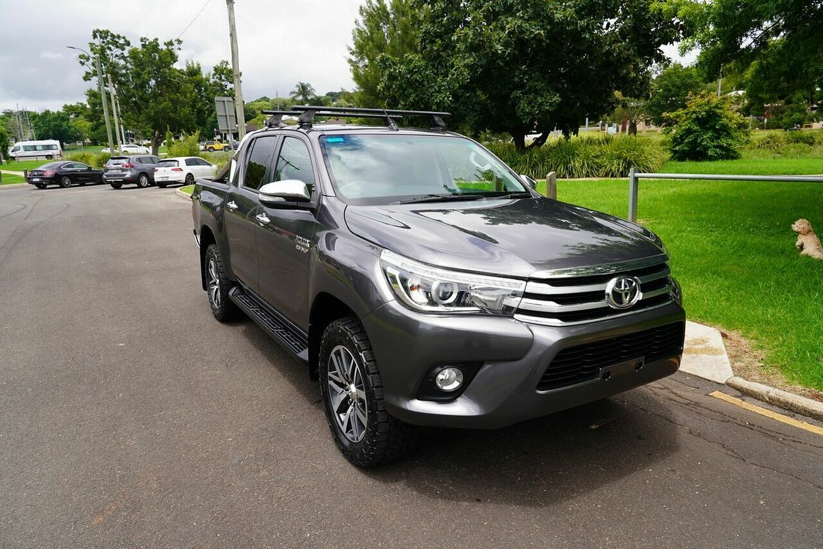 2016 Toyota Hilux SR5 (4x4) GUN126R 4X4