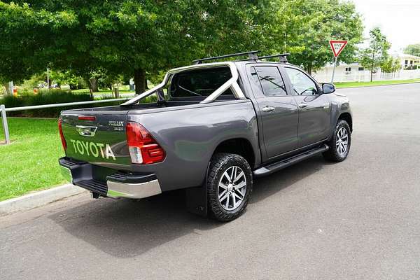 2016 Toyota Hilux SR5 (4x4) GUN126R 4X4
