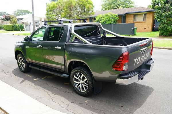 2016 Toyota Hilux SR5 (4x4) GUN126R 4X4