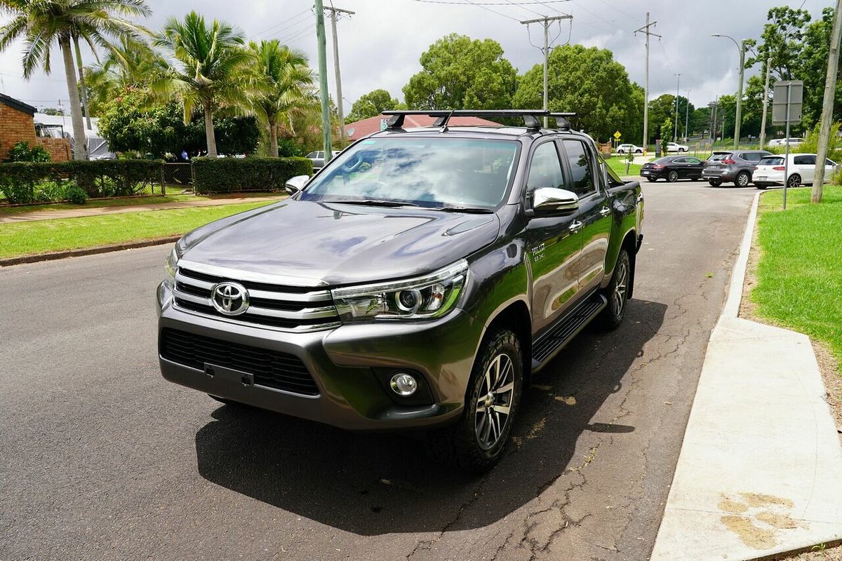 2016 Toyota Hilux SR5 (4x4) GUN126R 4X4