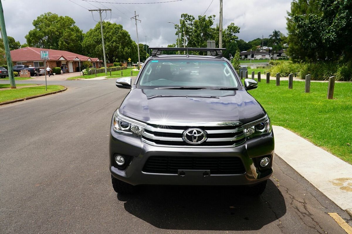 2016 Toyota Hilux SR5 (4x4) GUN126R 4X4