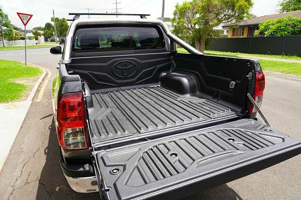 2016 Toyota Hilux SR5 (4x4) GUN126R 4X4