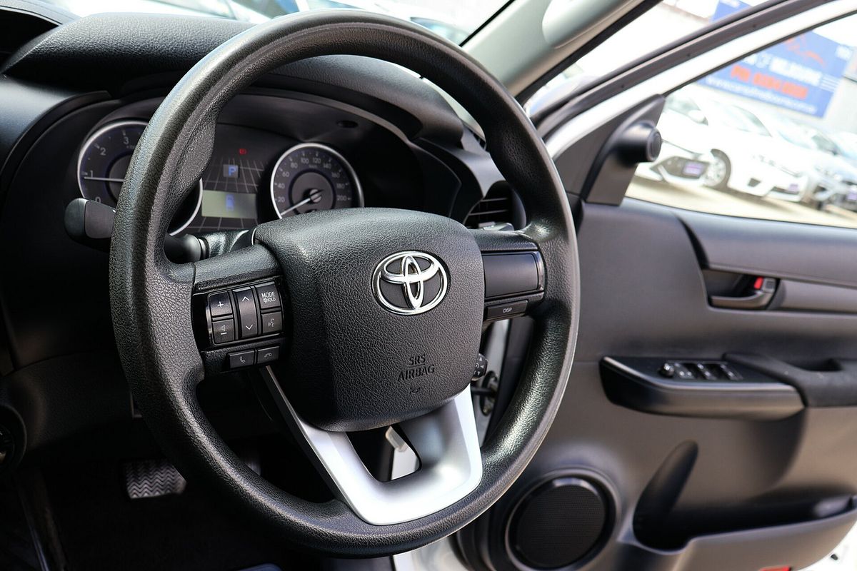 2017 Toyota Hilux SR GUN126R 4X4