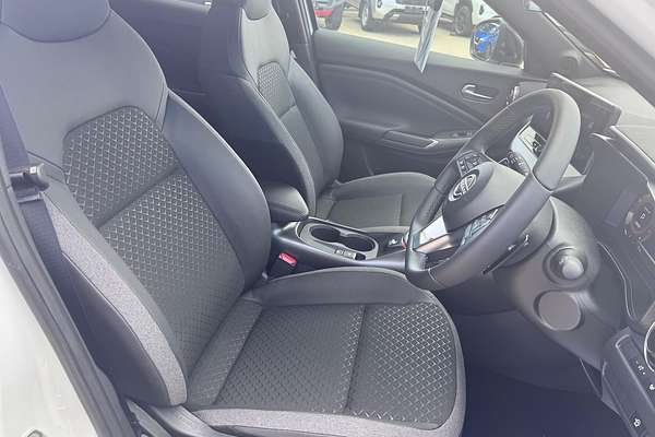 2024 Nissan JUKE ST-L F16