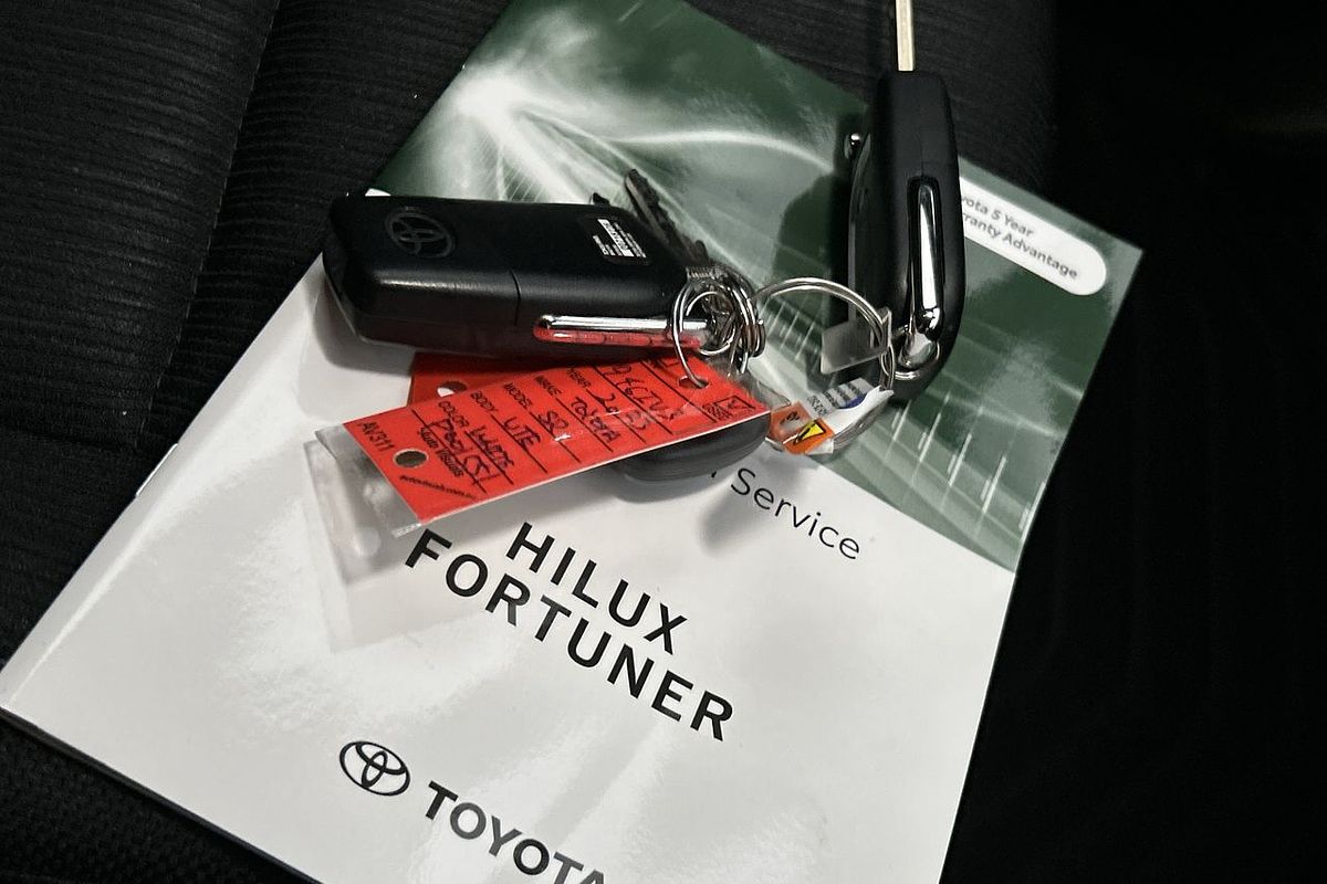 2023 Toyota Hilux SR GUN126R 4X4