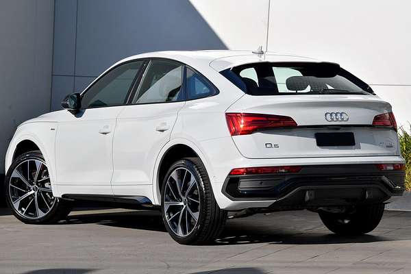 2024 Audi Q5 45 TFSI S Line FY