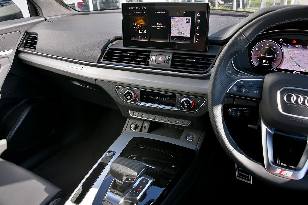 2024 Audi Q5 45 TFSI S Line FY