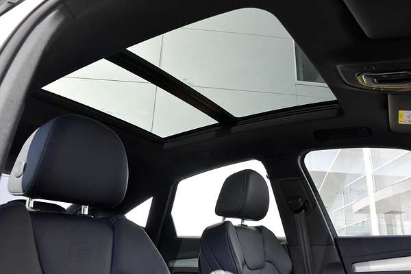 2024 Audi Q5 45 TFSI S Line FY