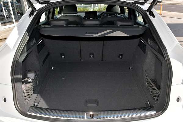 2024 Audi Q5 45 TFSI S Line FY