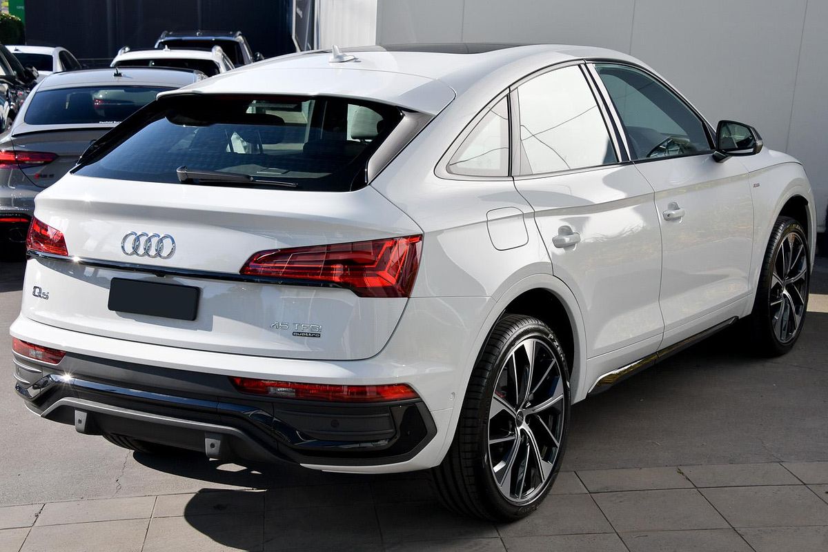 2024 Audi Q5 45 TFSI S Line FY