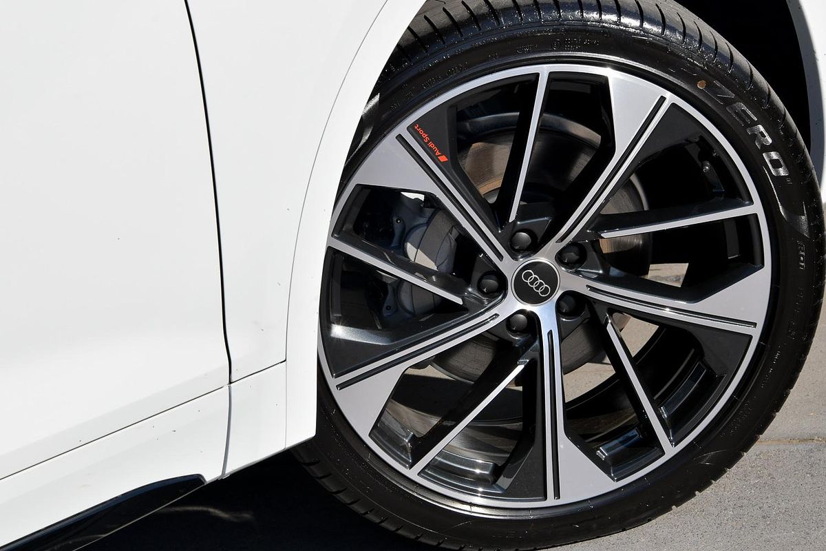 2024 Audi Q5 45 TFSI S Line FY