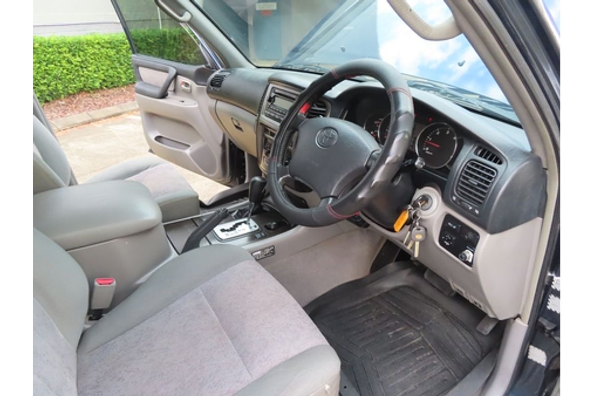 2004 Toyota Landcruiser GXL HDJ100R