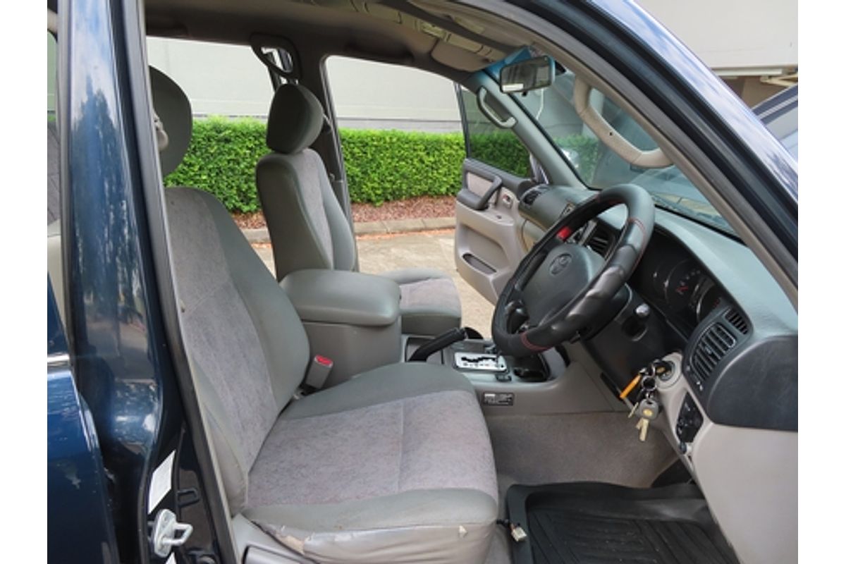 2004 Toyota Landcruiser GXL HDJ100R