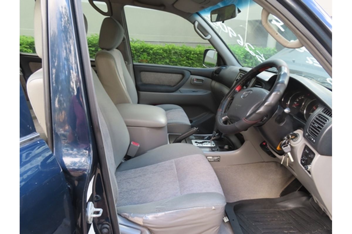 2004 Toyota Landcruiser GXL HDJ100R