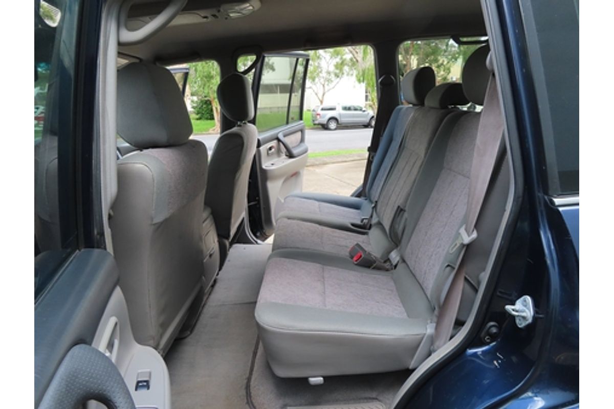 2004 Toyota Landcruiser GXL HDJ100R