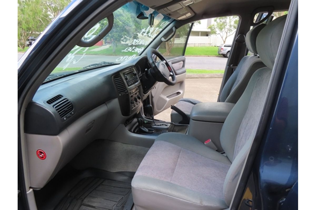 2004 Toyota Landcruiser GXL HDJ100R