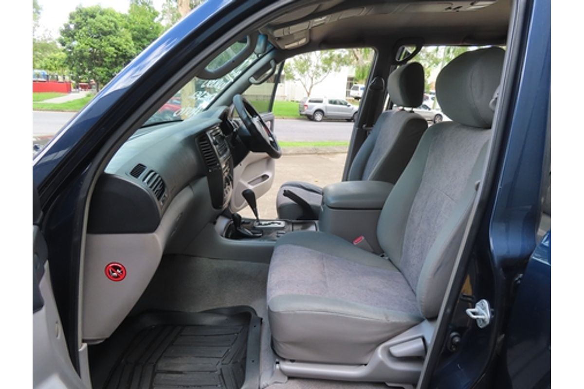 2004 Toyota Landcruiser GXL HDJ100R