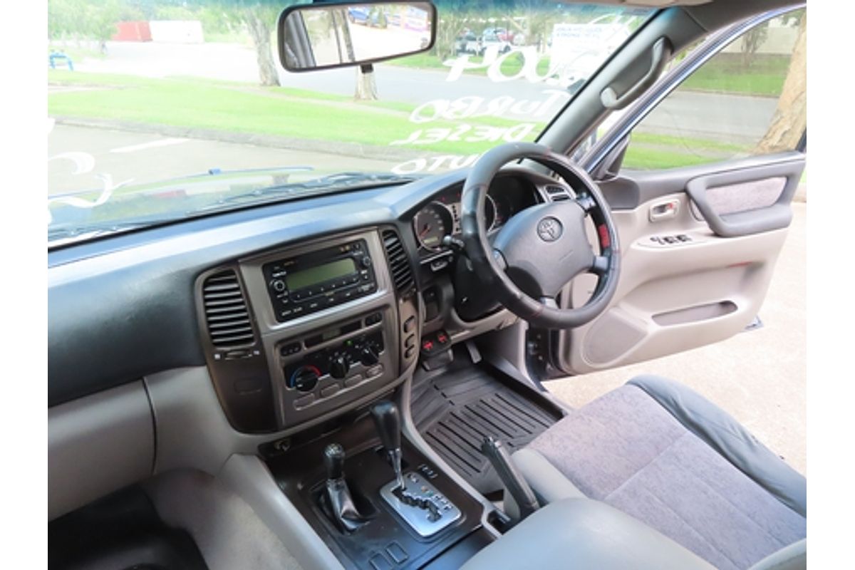 2004 Toyota Landcruiser GXL HDJ100R