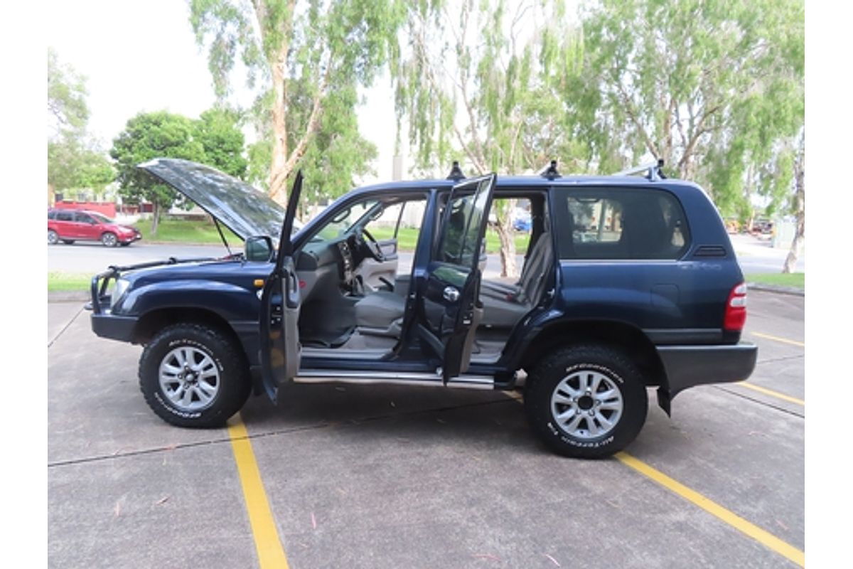 2004 Toyota Landcruiser GXL HDJ100R