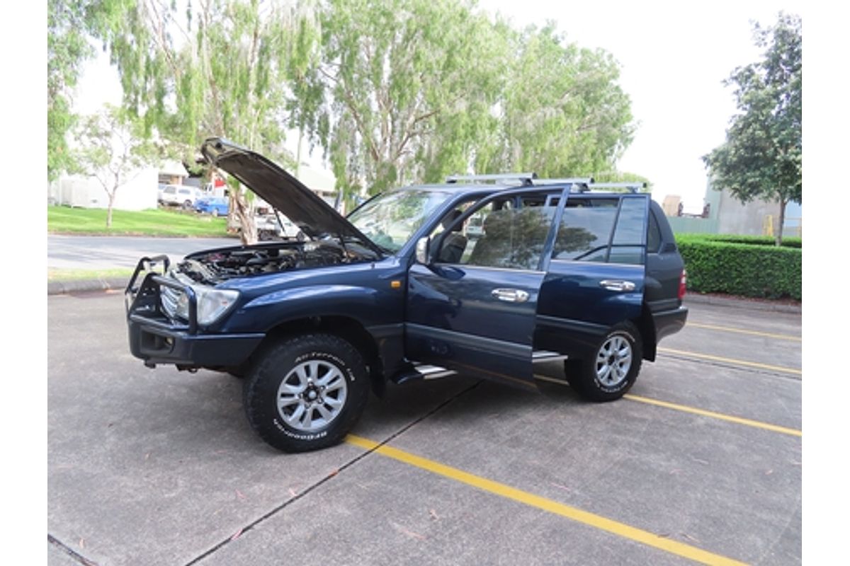 2004 Toyota Landcruiser GXL HDJ100R
