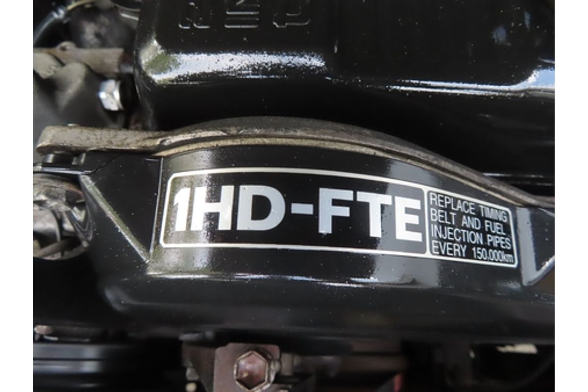 2004 Toyota Landcruiser GXL HDJ100R