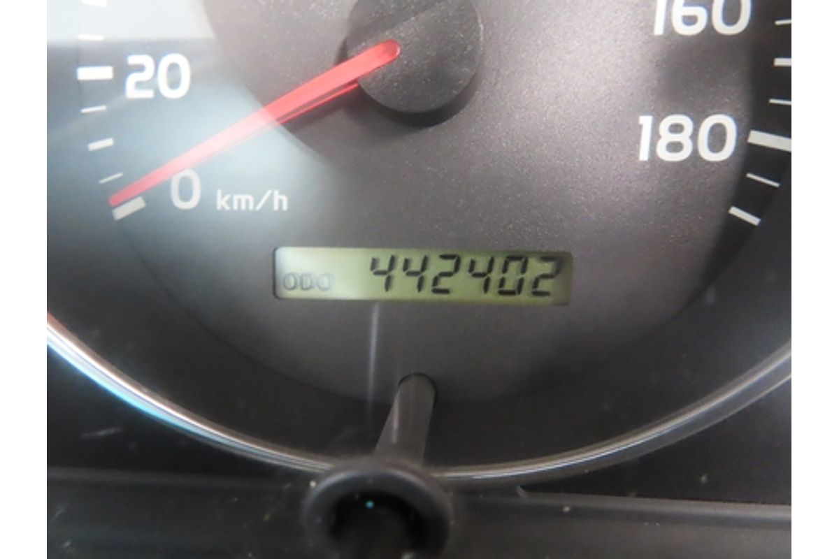 2004 Toyota Landcruiser GXL HDJ100R