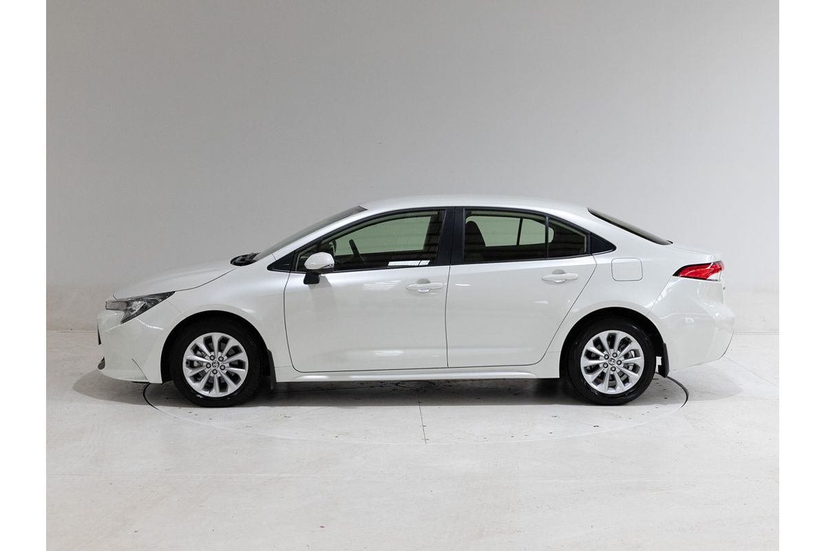 Corolla Sedan Ascent Sport 2.0L Petrol Auto CVT 4390560 001