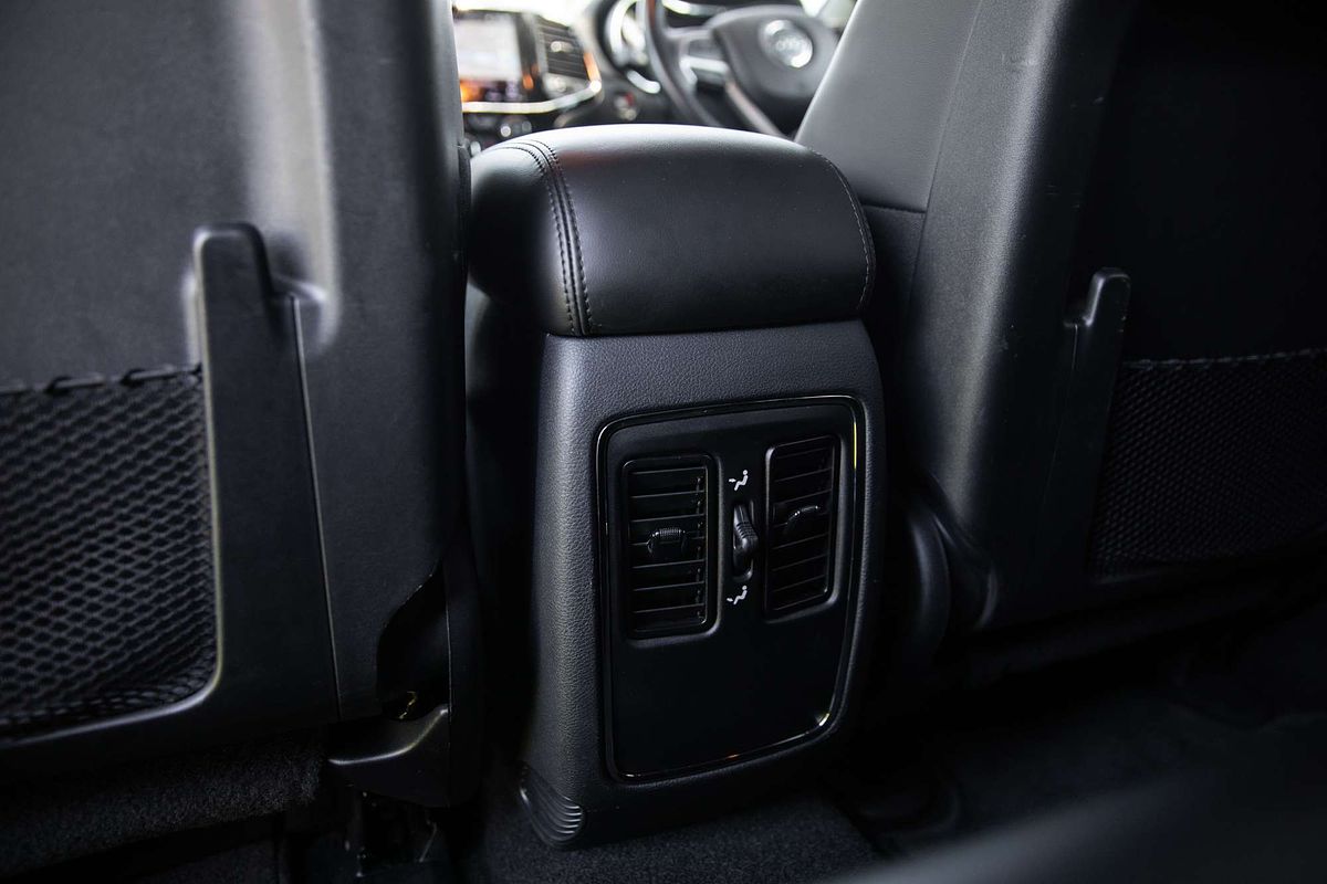 2020 Jeep Grand Cherokee Night Eagle WK