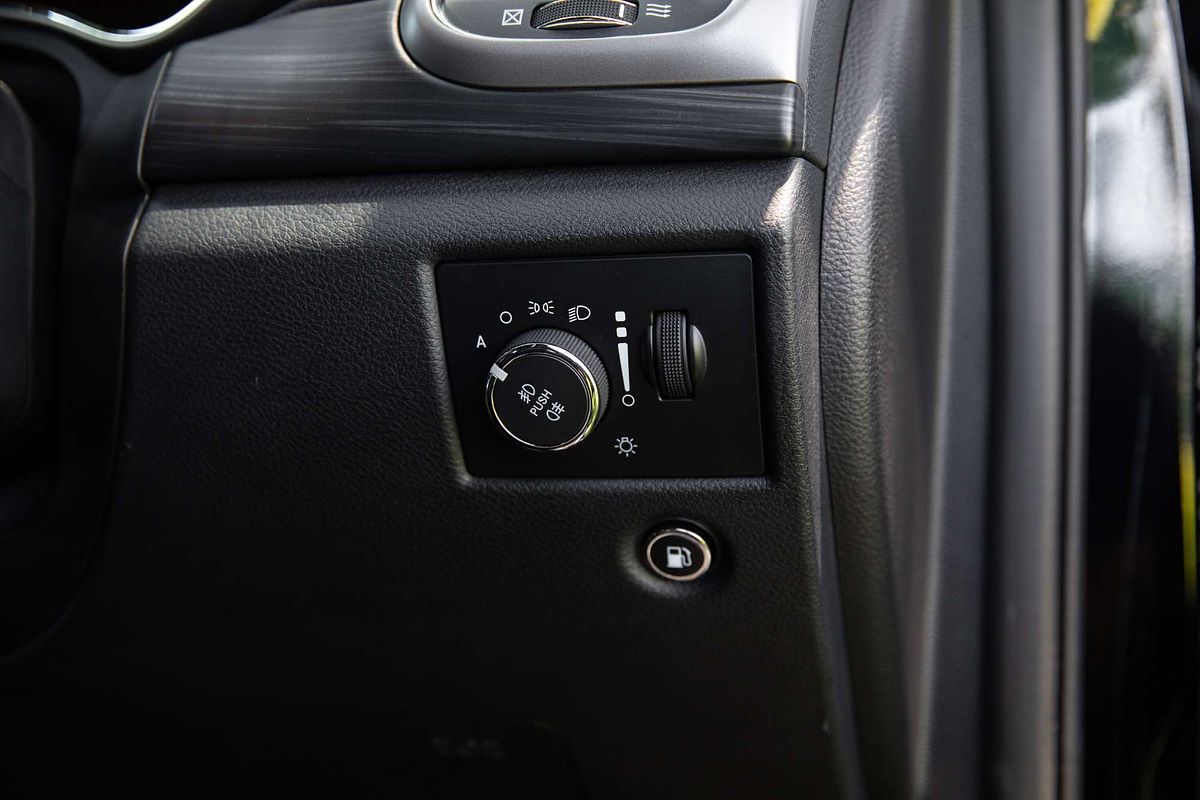 2020 Jeep Grand Cherokee Night Eagle WK