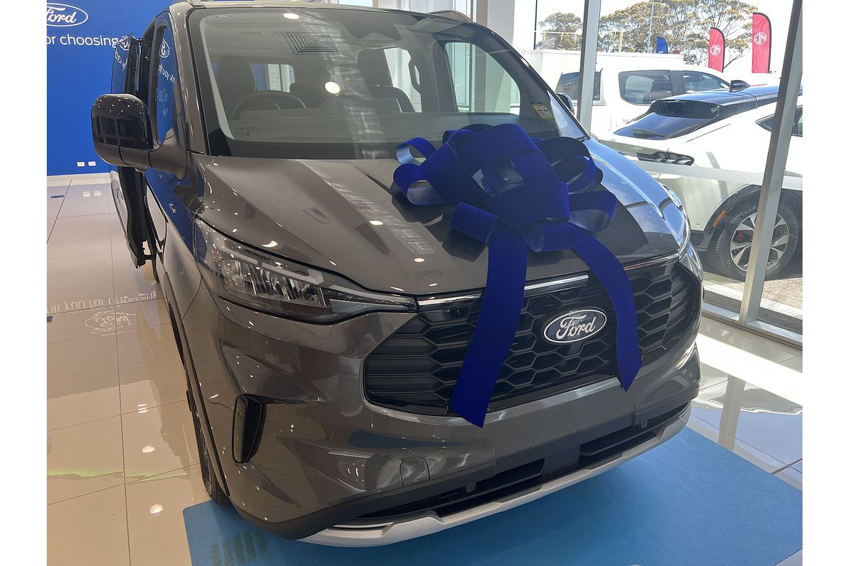 2024 Ford Tourneo Active AV