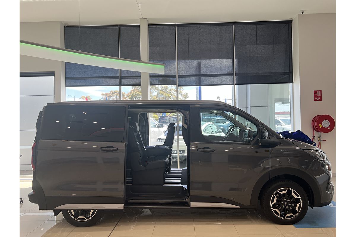 2024 Ford Tourneo Active AV