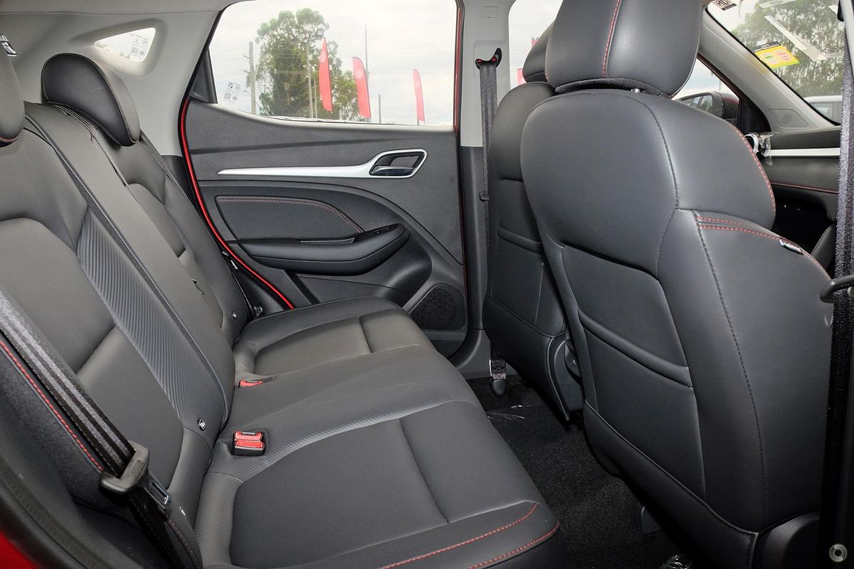 2024 MG ZST Essence 2WD