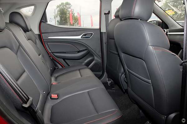 2024 MG ZST Essence 2WD
