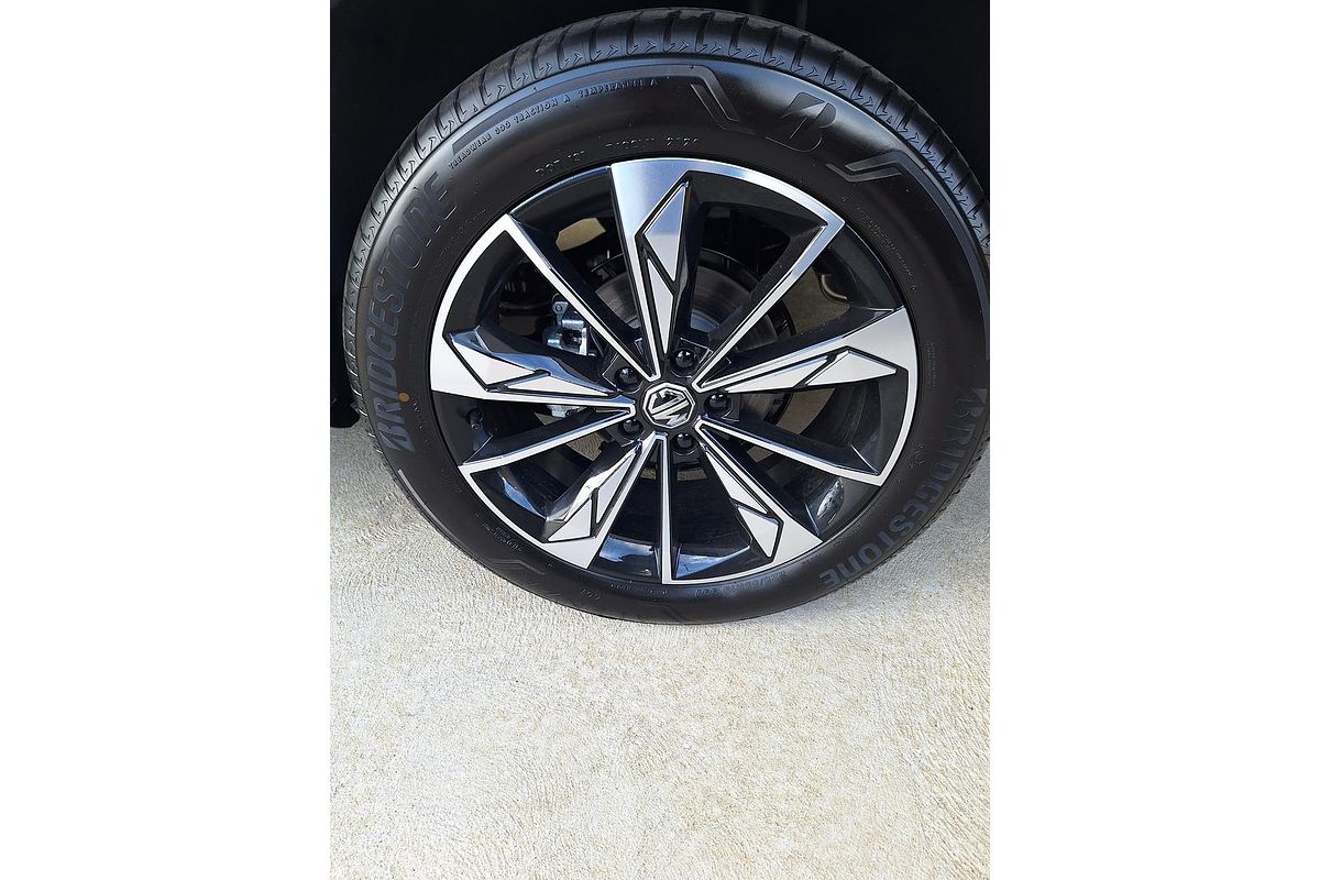 2024 MG HS Essence AS33 2WD