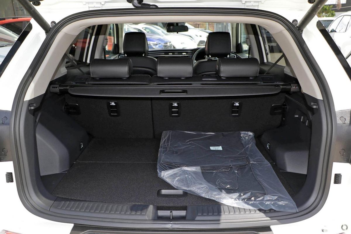 2024 KGM SsangYong Korando Ultimate LTD C300 2WD