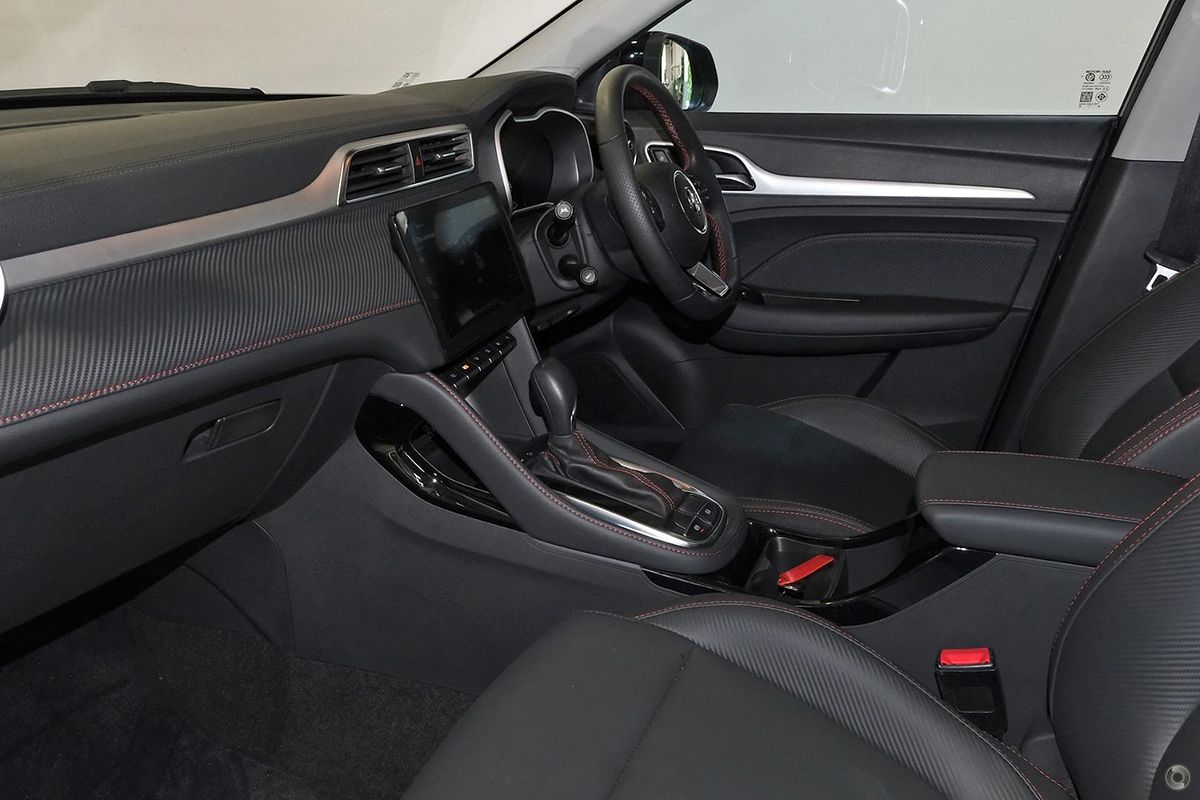 2024 MG ZST Essence 2WD