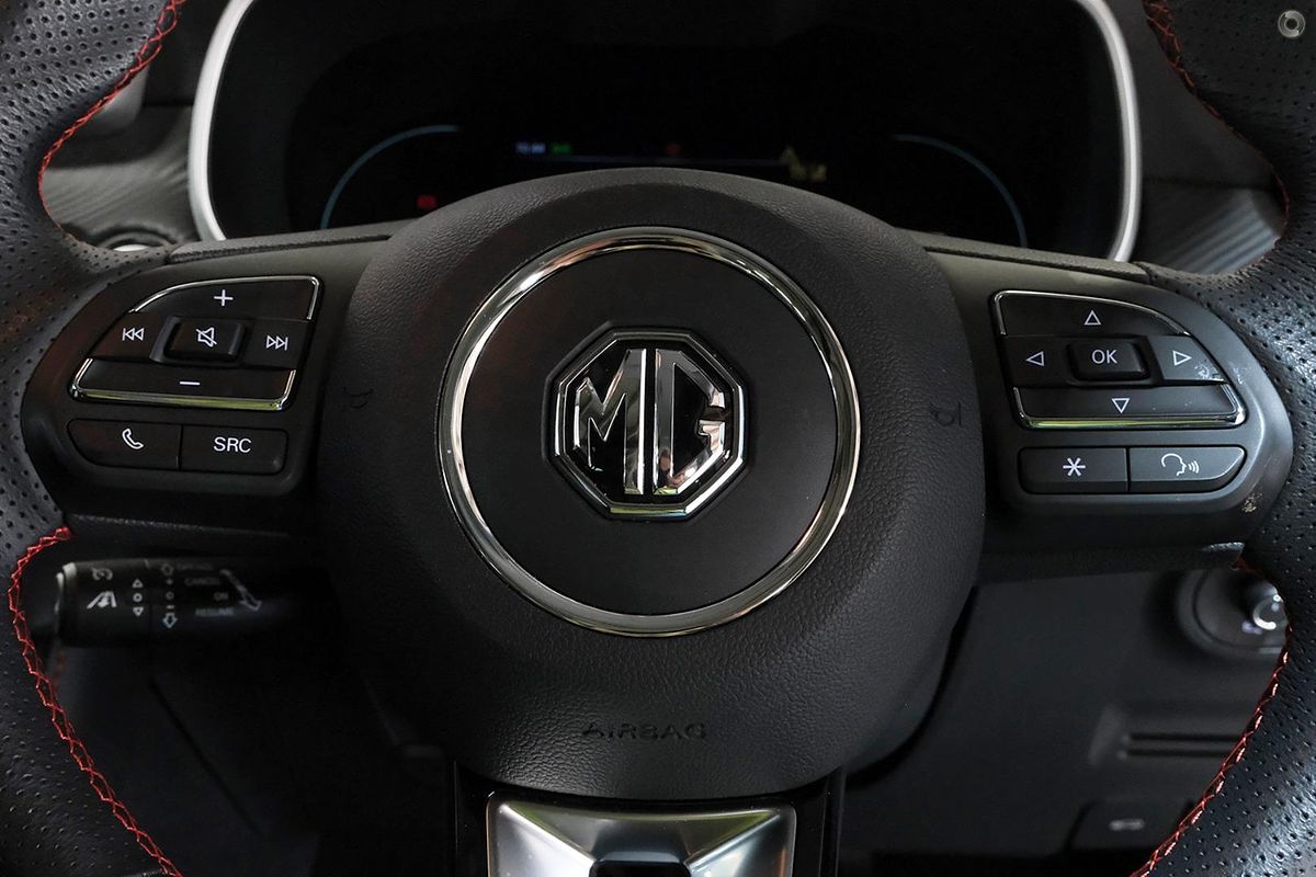 2024 MG ZST Essence 2WD