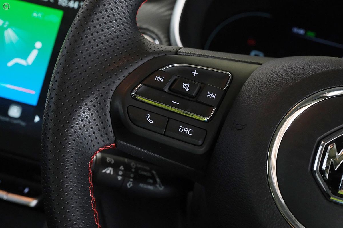 2024 MG ZST Essence 2WD