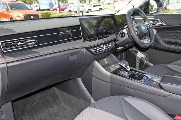 2024 MG HS Essence AS33 2WD