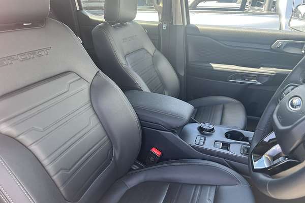 2024 Ford Tourneo Active AV