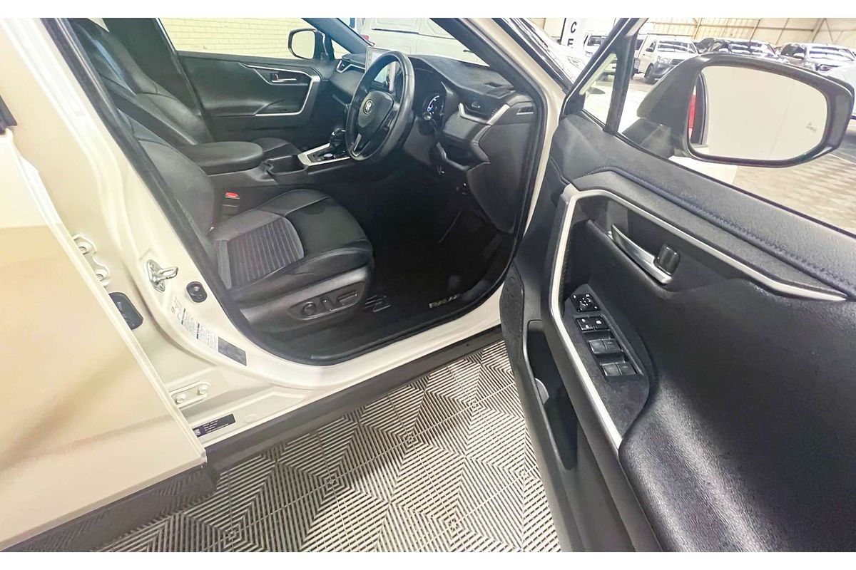 2021 Toyota RAV4 XSE AXAH54R