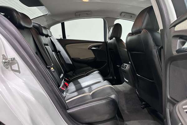 2016 Holden Calais  VF Series II