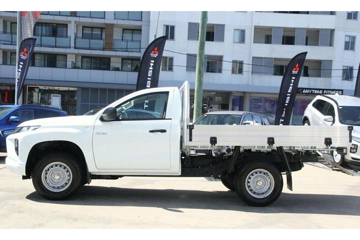 2023 Mitsubishi Triton GLX MR 4X4
