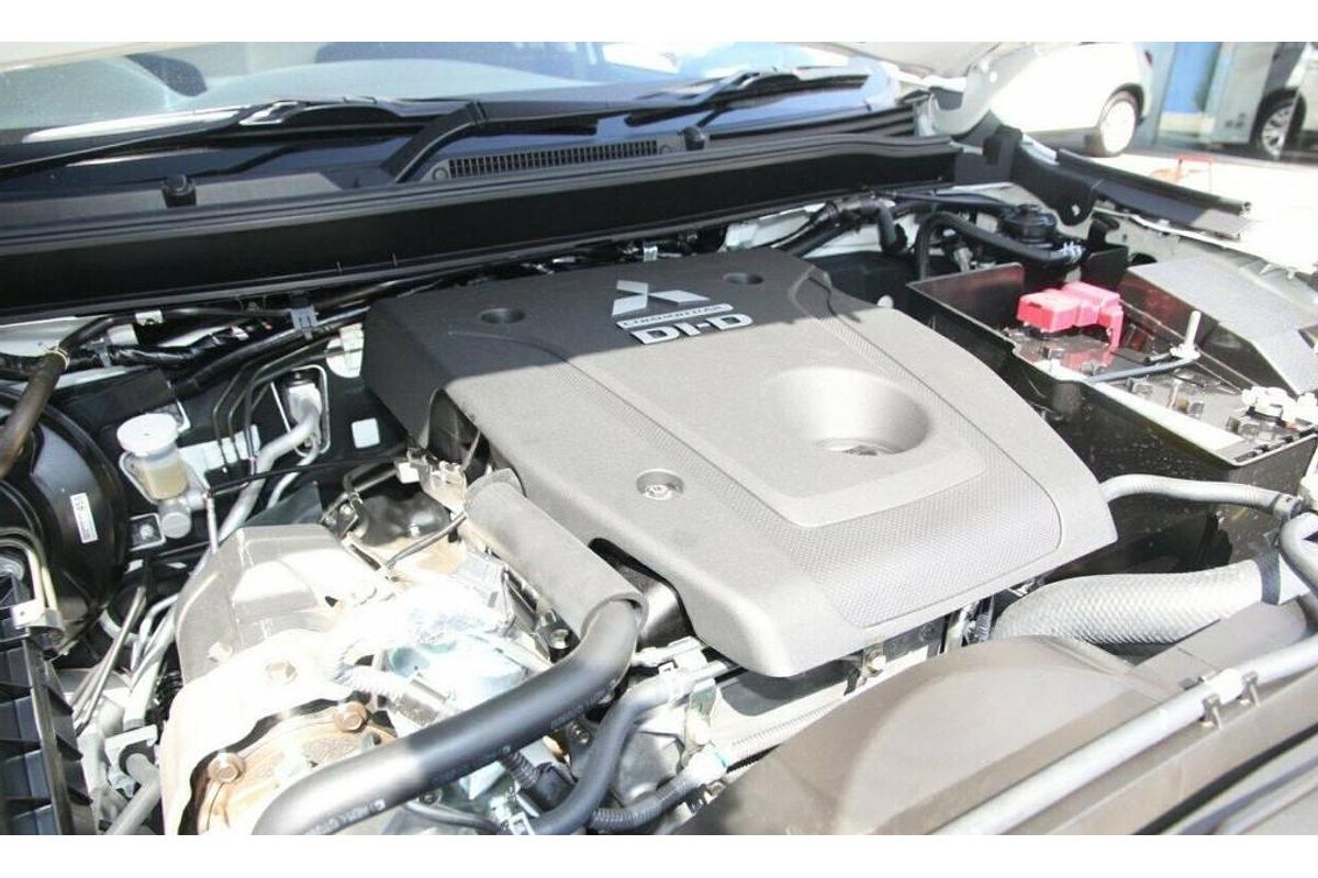 2023 Mitsubishi Triton GLX MR 4X4