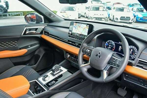 2024 Mitsubishi Outlander Exceed Tourer ZM AWD