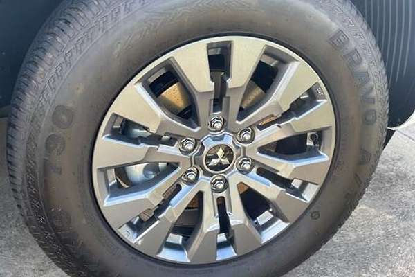 2024 Mitsubishi Triton GLS MV 4X4