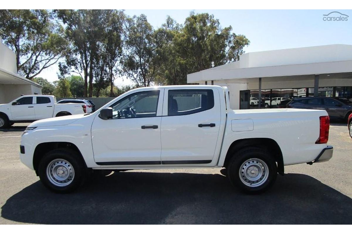 2024 Mitsubishi Triton GLX MV 4X4