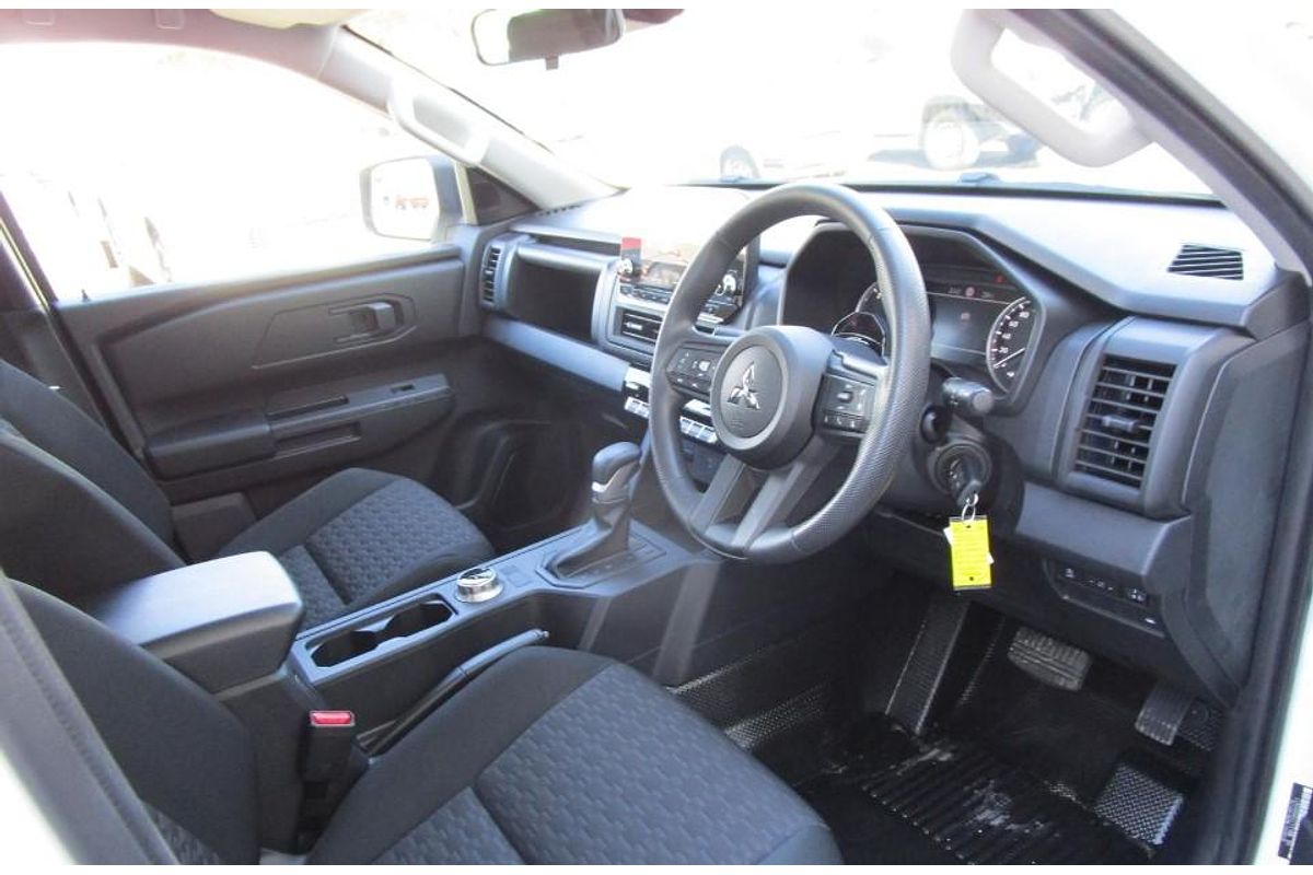 2024 Mitsubishi Triton GLX MV 4X4
