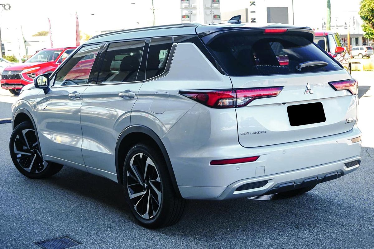 2024 Mitsubishi Outlander PHEV Exceed ZM