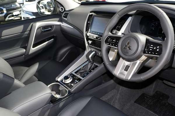 2024 Mitsubishi Pajero Sport Exceed QG 4X4